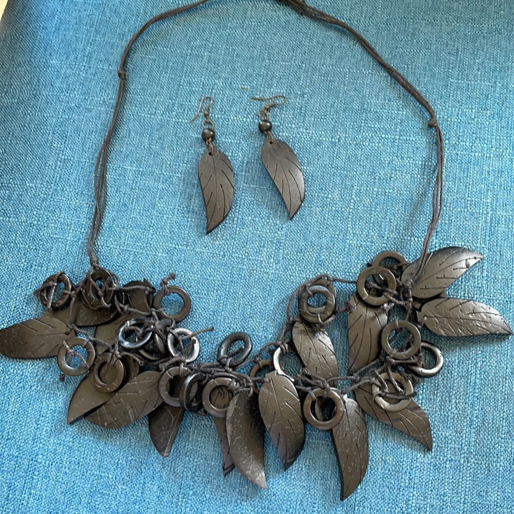 Wooden black leaves